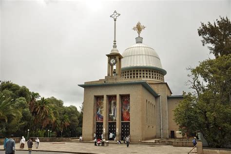 Il Monastero di Debre Libanos: Un'antica gemma spirituale con viste mozzafiato sulle montagne!