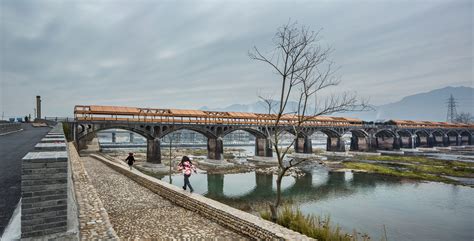   Il Ponte di Shimen: Una Danza di Pietra e Storia Attraverso il Tempo!