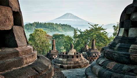 Il Tempio di Xin'an: Un gioiello architettonico immerso nella storia!