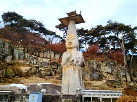 Il Tempio di Zhengyi, un gioiello architettonico immerso nella storia e nell'armonia!